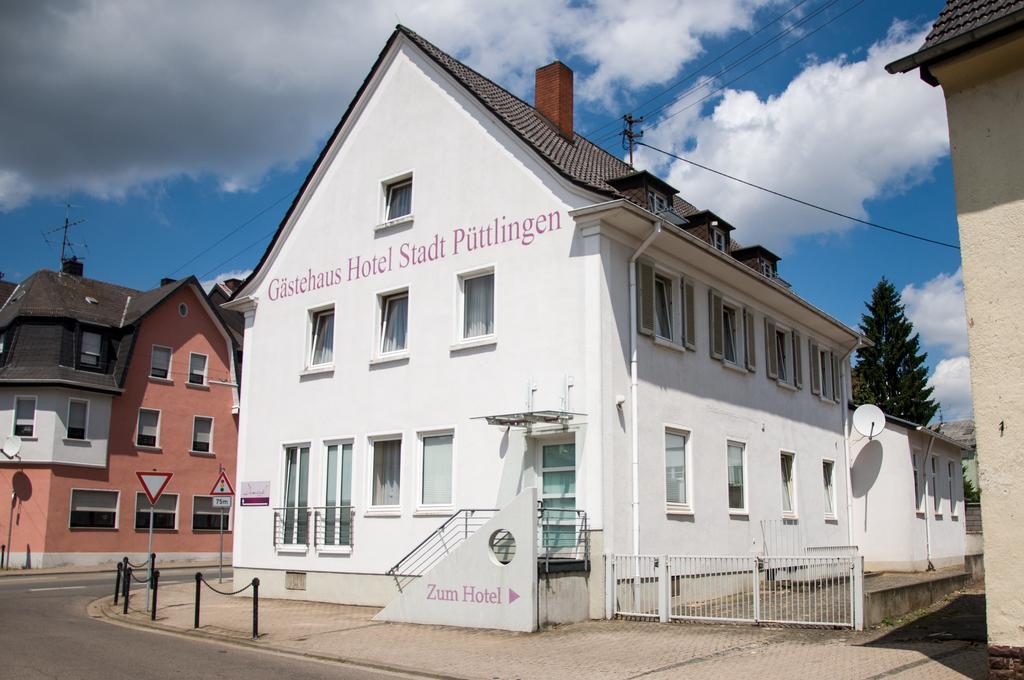 Domizil Alte Post Püttlingen Exterior foto
