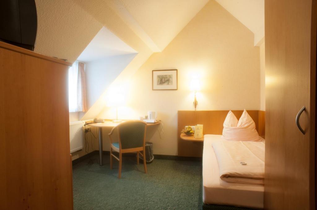Domizil Alte Post Püttlingen Exterior foto