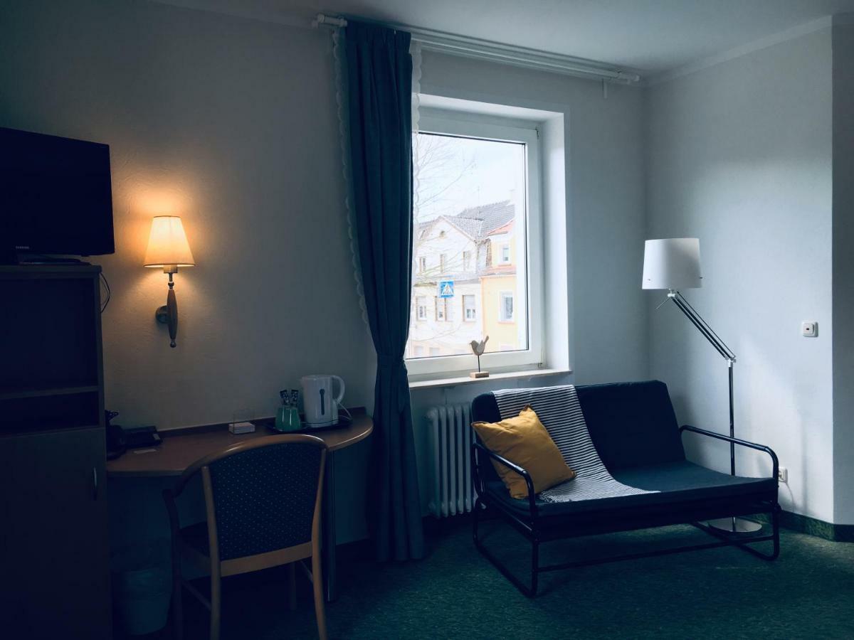 Domizil Alte Post Püttlingen Exterior foto